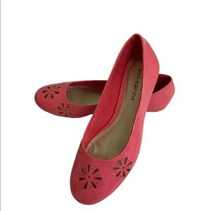 Ann Marino Size 6.5 Pink Floral Cut Out Flats